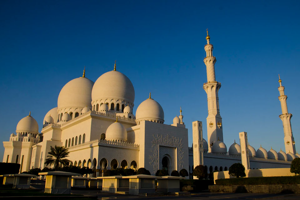 Sheikh Zayed Grand Mosque Tours from Dubai